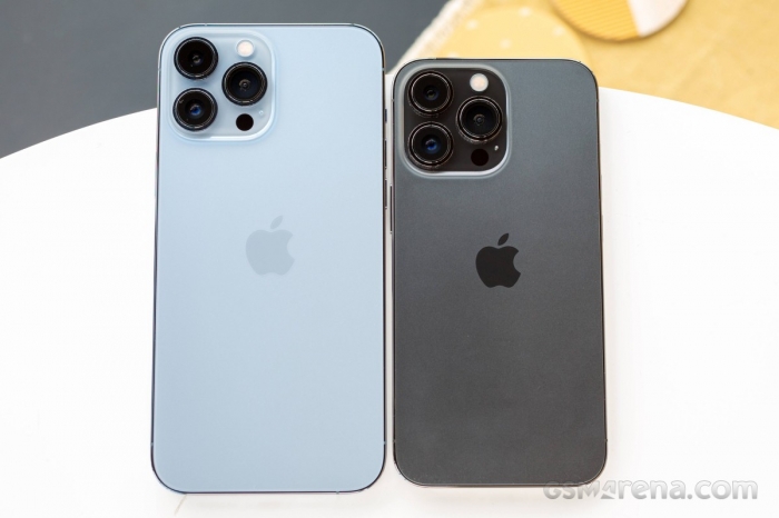 Bảng giá iPhone 13 cuối tháng 5: iPhone 13 rẻ nhất lịch sử, iPhone 13 Pro Max dễ mua như rau