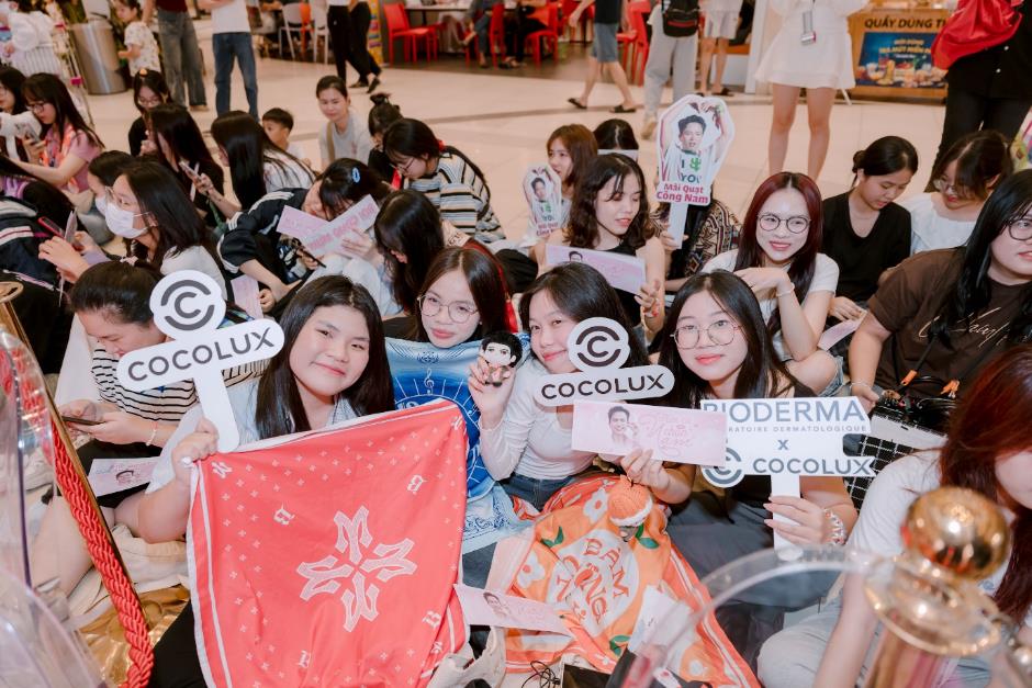 Bioderma x Cocolux: Bùi Công Nam khuấy động sân khấu Mê-Cellar Studio tại Hà Nội 1 Bioderma x Cocolux: Bùi Công Nam khuấy động sân khấu Mê-Cellar Studio tại Hà Nội