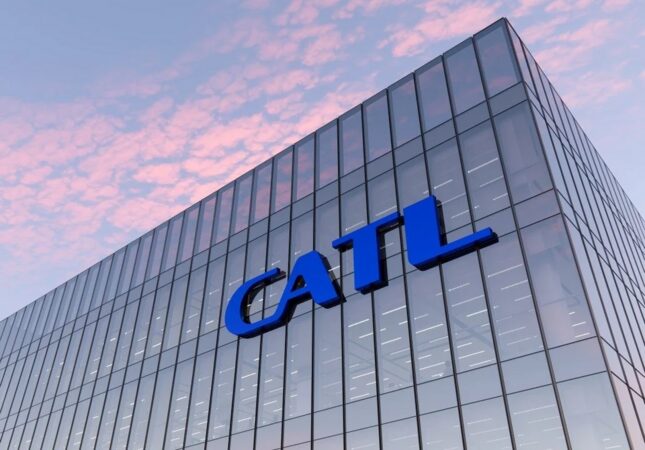 CATL táo bạo huy động 4 tỷ USD, quyết chơi canh bạc lớn giữa vòng xoáy cạnh tranh pin xe điện? 1 CATL táo bạo huy động 4 tỷ USD, quyết chơi canh bạc lớn giữa vòng xoáy cạnh tranh pin xe điện? catl tao bao huy dong 4 ty usd quyet choi canh bac lon giua vong xoay canh tranh pin xe dien