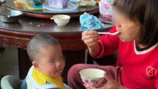 Em bé 2 tuổi mắc bệnh giang mai vì 1 thói quen của nhiều cha mẹ đang làm 1 Em bé 2 tuổi mắc bệnh giang mai vì 1 thói quen của nhiều cha mẹ đang làm em be 2 tuoi mac benh giang mai vi 1 thoi quen cua nhieu cha me dang lam