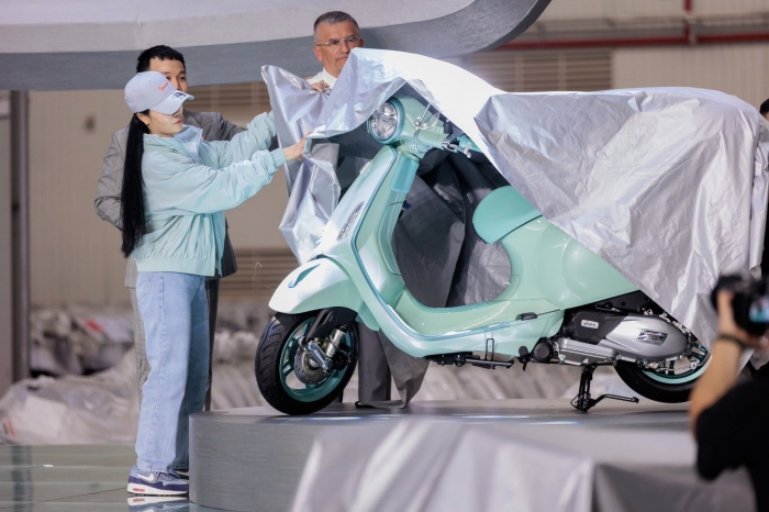 ‘Huyền thoại xe ga’ 125cc của Ý ra mắt tại Việt Nam: Thiết kế vượt thời gian, đỉnh hơn Honda SH Mode 1 ‘Huyền thoại xe ga’ 125cc của Ý ra mắt tại Việt Nam: Thiết kế vượt thời gian, đỉnh hơn Honda SH Mode huyen thoai xe ga 125cc cua y ra mat tai viet nam thiet ke vuot thoi gian dinh hon honda sh mode