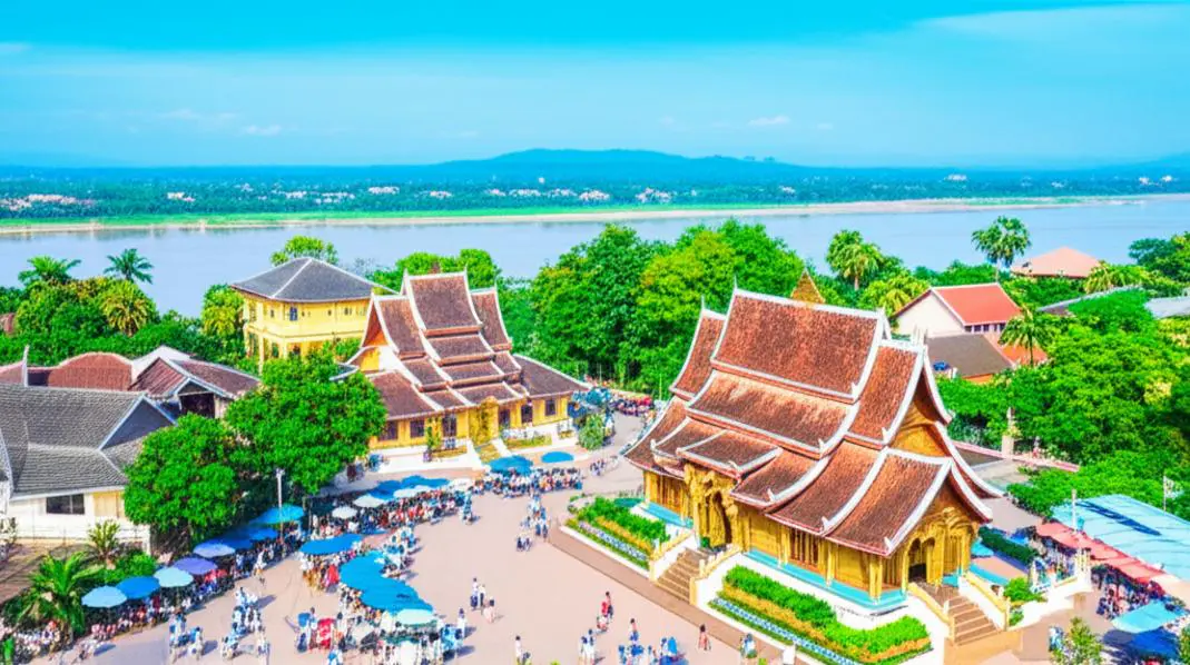 Vé máy bay Lào giá rẻ, du lịch tiết kiệm.