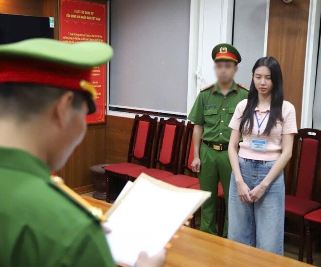 Sốc trước lời thú nhận của Thùy Tiên sau khi bị bắt, CĐM phẫn nộ vì lươn lẹo, mong phạt thật nặng 1 Sốc trước lời thú nhận của Thùy Tiên sau khi bị bắt, CĐM phẫn nộ vì lươn lẹo, mong phạt thật nặng soc truoc loi thu nhan cua thuy tien sau khi bi bat cdm phan no vi luon leo mong phat that nang