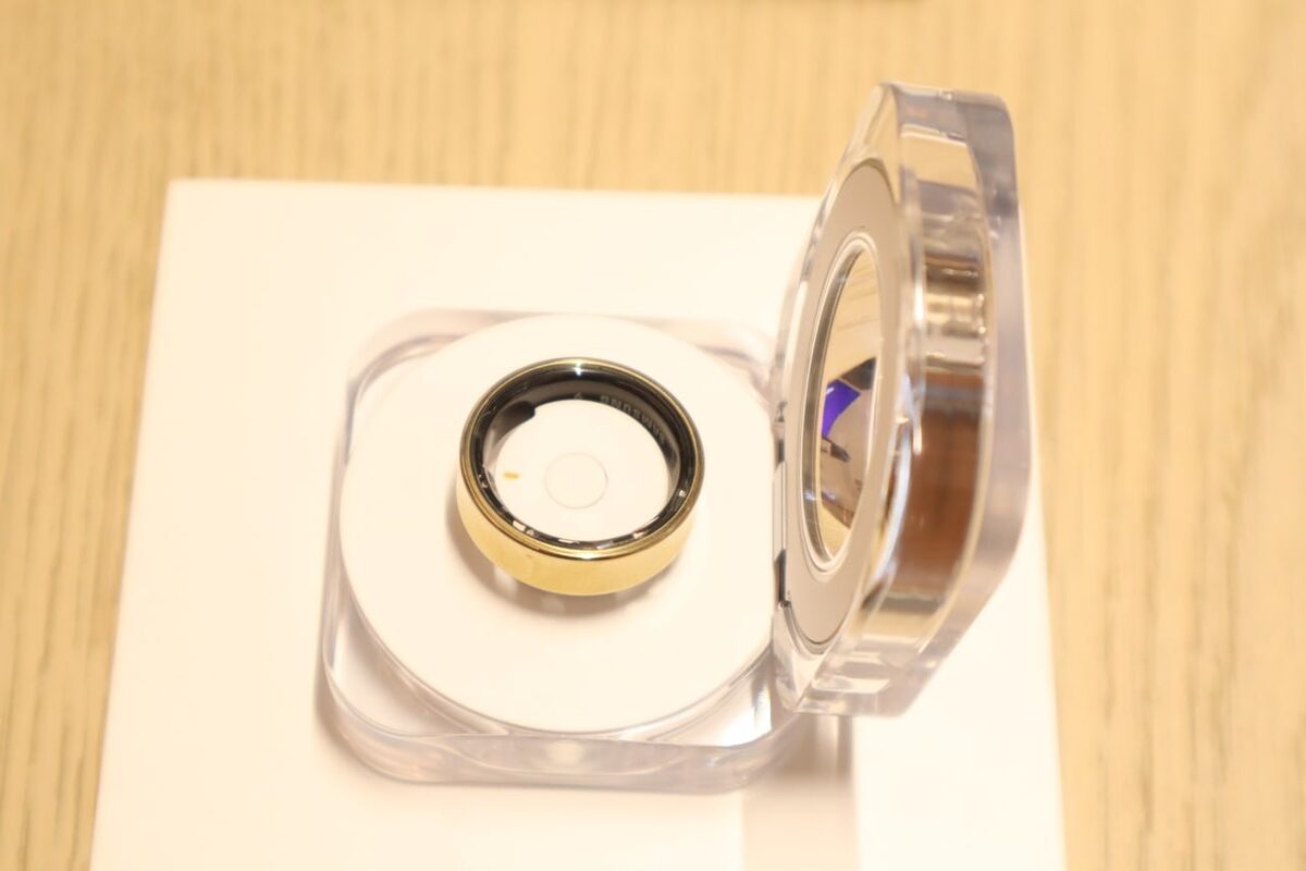 Trên tay Galaxy Ring: Nhẫn thông minh đầu tiên tích hợp trợ lý sức khỏe cá nhân Galaxy AI, giá 9,99 triệu 1 Trên tay Galaxy Ring: Nhẫn thông minh đầu tiên tích hợp trợ lý sức khỏe cá nhân Galaxy AI, giá 9,99 triệu tren tay galaxy ring nhan thong minh dau tien tich hop tro ly suc khoe ca nhan galaxy ai gia 999 trieu
