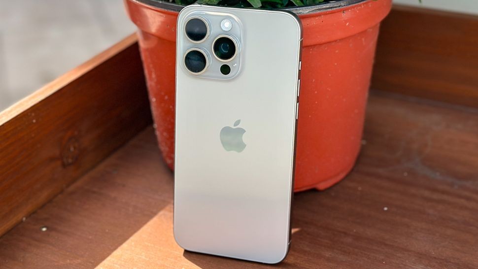 Bảng giá iPhone 15 chính hãng VN/A tháng 6: iPhone 15 rẻ thủng đáy, iPhone 15 Pro Max giảm cháy sàn 13 Bảng giá iPhone 15 chính hãng VN/A tháng 6: iPhone 15 rẻ thủng đáy, iPhone 15 Pro Max giảm cháy sàn