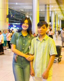 Hoa hậu Ý Nhi phản hồi tin đồn chia tay bạn trai và nghi vấn hẹn hò Nam vương Tuấn Ngọc