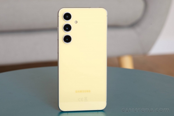 Tin công nghệ tối 20/6: Galaxy S24 FE giá rẻ, OPPO Find X8 dễ mua, Redmi Note 14 5G cực rẻ, iPhone 12, iPhone 13 sập giá 1 Tin công nghệ tối 20/6: Galaxy S24 FE giá rẻ, OPPO Find X8 dễ mua, Redmi Note 14 5G cực rẻ, iPhone 12, iPhone 13 sập giá