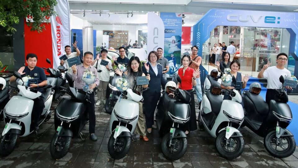 Honda Việt Nam chính thức áp dụng cho thuê xe máy điện, chính sách khủng chưa từng có! 1 Honda Việt Nam chính thức áp dụng cho thuê xe máy điện, chính sách khủng chưa từng có!