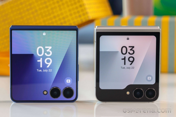 Mở hộp, đánh giá nhanh Galaxy Z Flip7 FE: ‘Bình cũ rượu mới’, thiết kế tối giản, giá rẻ dễ trải nghiệm 1 Mở hộp, đánh giá nhanh Galaxy Z Flip7 FE: ‘Bình cũ rượu mới’, thiết kế tối giản, giá rẻ dễ trải nghiệm