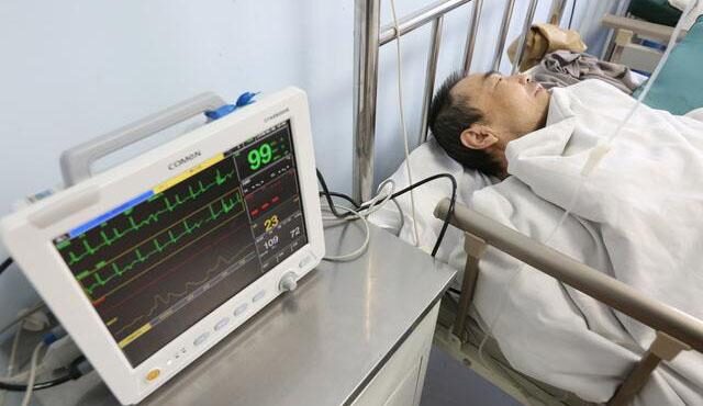 Người đàn ông 53 tuổi tử vong vì đột quỵ khi đang tắm, đây là lời nhắc nhở: Thay đổi 3 thói quen tắm này càng sớm càng tốt 1 Người đàn ông 53 tuổi tử vong vì đột quỵ khi đang tắm, đây là lời nhắc nhở: Thay đổi 3 thói quen tắm này càng sớm càng tốt