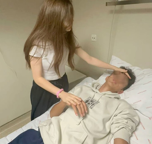 Sốc: 4 người trong một nhà cùng mắc ung thư thực quản, bác sĩ chỉ hỏi vài câu về ăn uống liền lộ ra “hung thủ” 1 Sốc: 4 người trong một nhà cùng mắc ung thư thực quản, bác sĩ chỉ hỏi vài câu về ăn uống liền lộ ra “hung thủ”