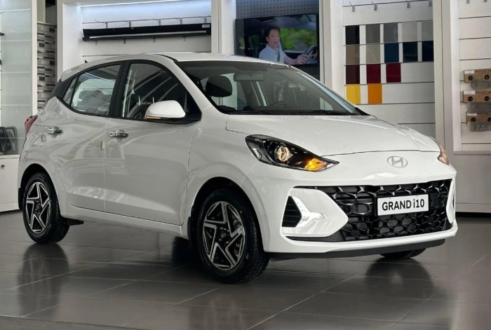Tin xe hot 27/7: Tuyên chiến Kia Morning, Hyundai Grand i10 cập nhật giá lăn bánh ở mức cực rẻ 9 Tin xe hot 27/7: Tuyên chiến Kia Morning, Hyundai Grand i10 cập nhật giá lăn bánh ở mức cực rẻ