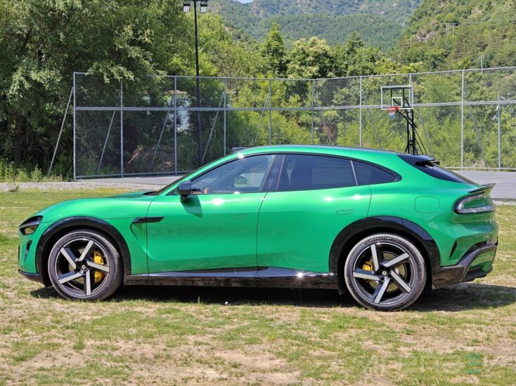 Xe Tàu mới trình làng 'đè bẹp' xe Mỹ Tesla Model Y với 12 điểm vượt trội đáng kinh ngạc thật sự 1 Xe Tàu mới trình làng 'đè bẹp' xe Mỹ Tesla Model Y với 12 điểm vượt trội đáng kinh ngạc thật sự