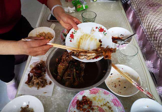 Cả nhà 3 người cùng mắc ung thư dạ dày vì thói quen tiết kiệm nhiều người giữ 1 Cả nhà 3 người cùng mắc ung thư dạ dày vì thói quen tiết kiệm nhiều người giữ