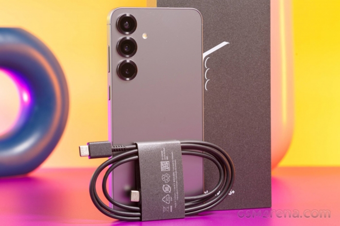 Giá đập hộp Galaxy S25 Plus giảm kỷ lục giữa tháng 8, AI Phone màn lớn rẻ hơn iPhone 16 Plus tới 5 triệu 1 Giá đập hộp Galaxy S25 Plus giảm kỷ lục giữa tháng 8, AI Phone màn lớn rẻ hơn iPhone 16 Plus tới 5 triệu