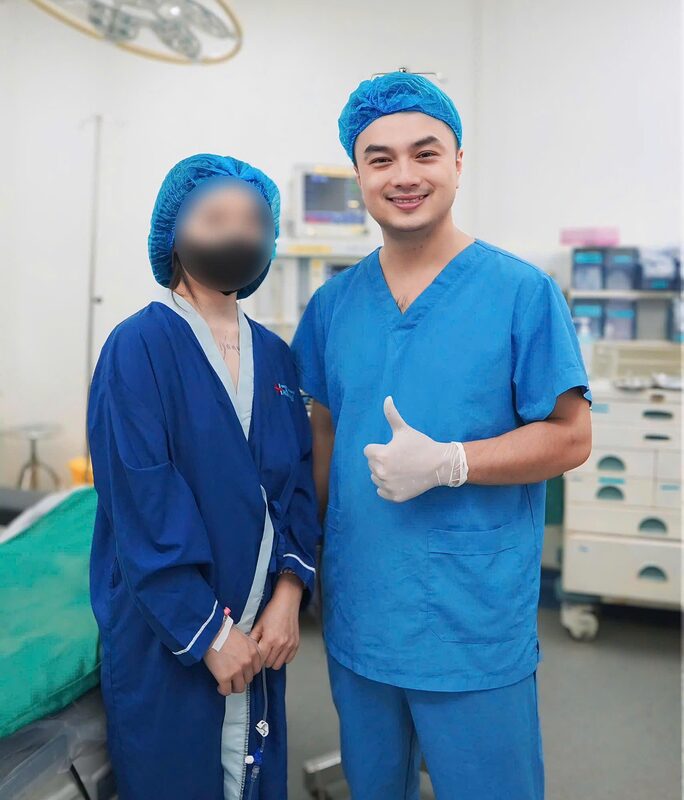 Từ mặc cảm đến toả sáng: Những ca "lột xác" ngoạn mục dưới bàn tay của Bác sĩ Huỳnh Quang Tuấn 1 Từ mặc cảm đến toả sáng: Những ca "lột xác" ngoạn mục dưới bàn tay của Bác sĩ Huỳnh Quang Tuấn